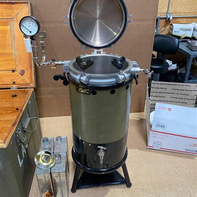 Czech Autoclave With Wooden Box